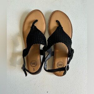 Wonder Nation Black Perforated Women's Sandals